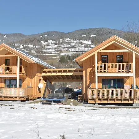 Three-bedroom Holiday In St.georgen A.kreischb. *