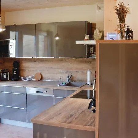 Three-bedroom Holiday In St.georgen A.kreischb. 別荘 *
