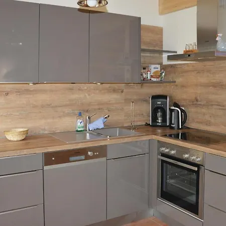 Three-bedroom Holiday In St.georgen A.kreischb. *